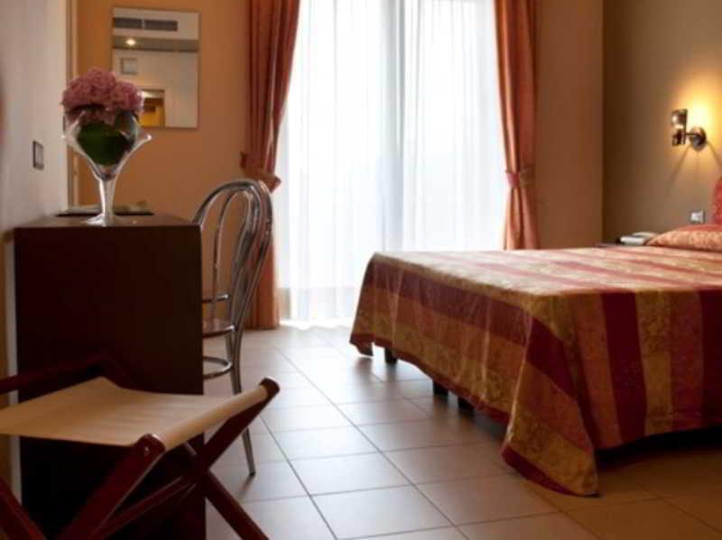Sph Hotel Торино Екстериор снимка